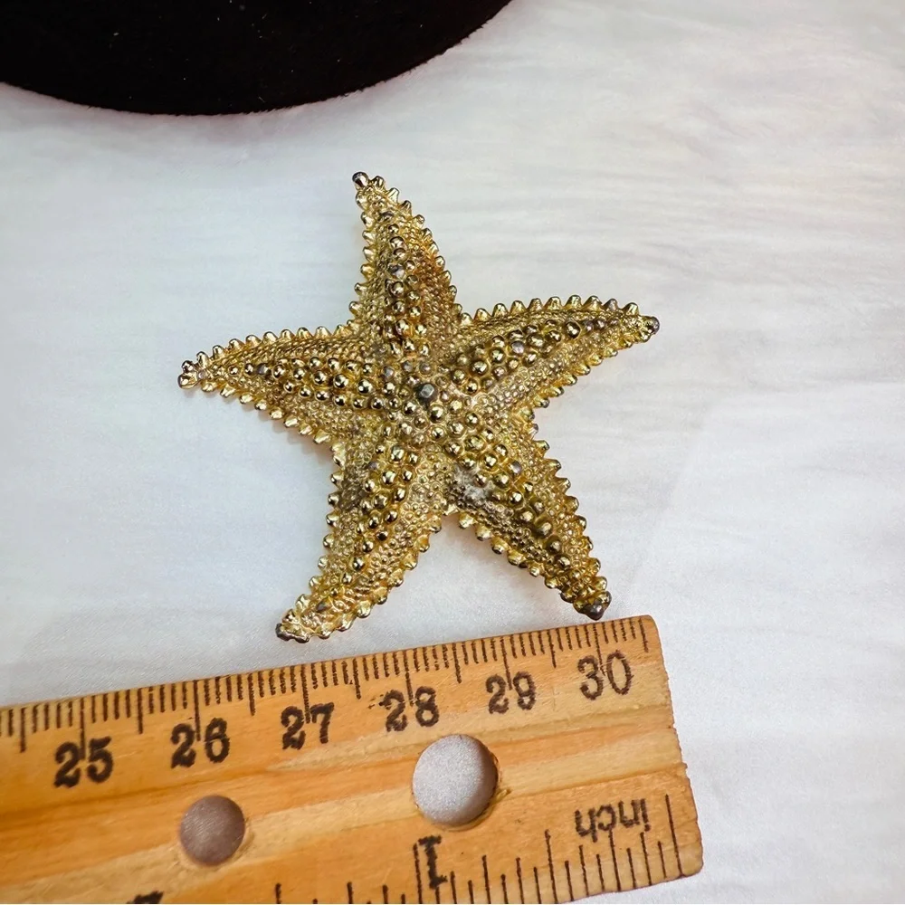 Vintage aged, goldtone raised Starfish Brooch Pin